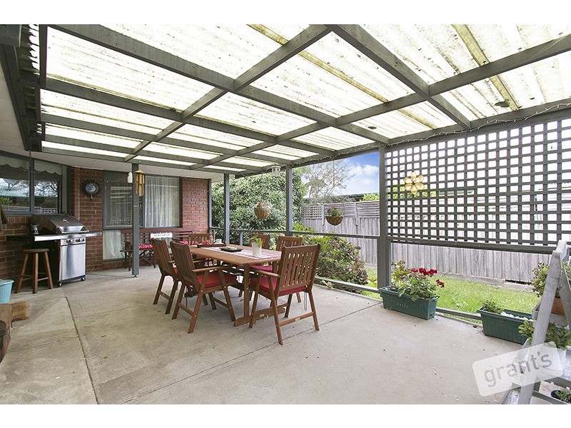 3 Ben Drive, Pakenham VIC 3810