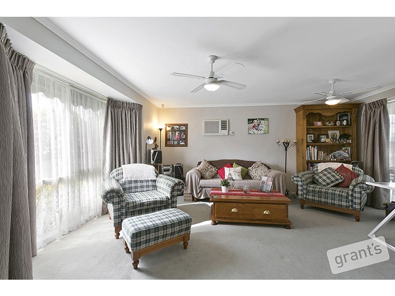 3 Ben Drive, Pakenham VIC 3810