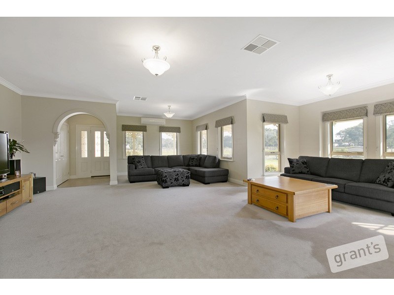 70 Browns Road, Devon Meadows VIC 3977