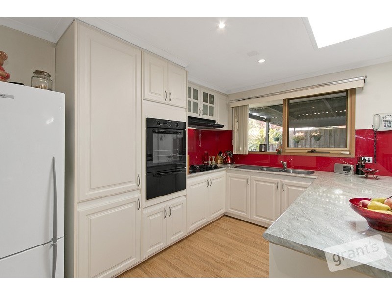 9 Cardamon Drive, Hallam VIC 3803