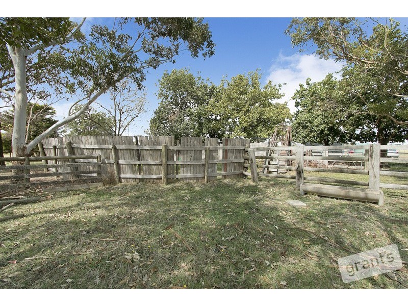 22 Thirteen Mile Road, Garfield VIC 3814