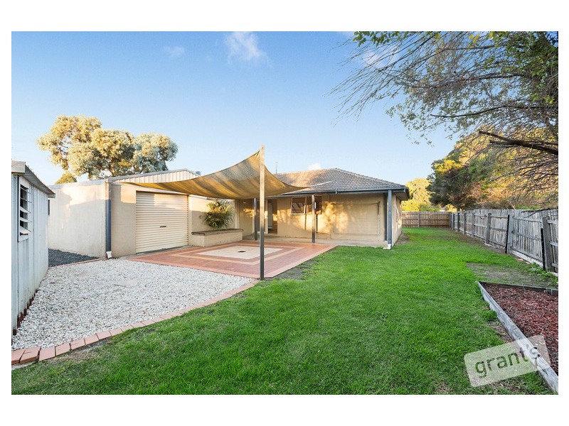 13 Cyprus Place, Pakenham VIC 3810