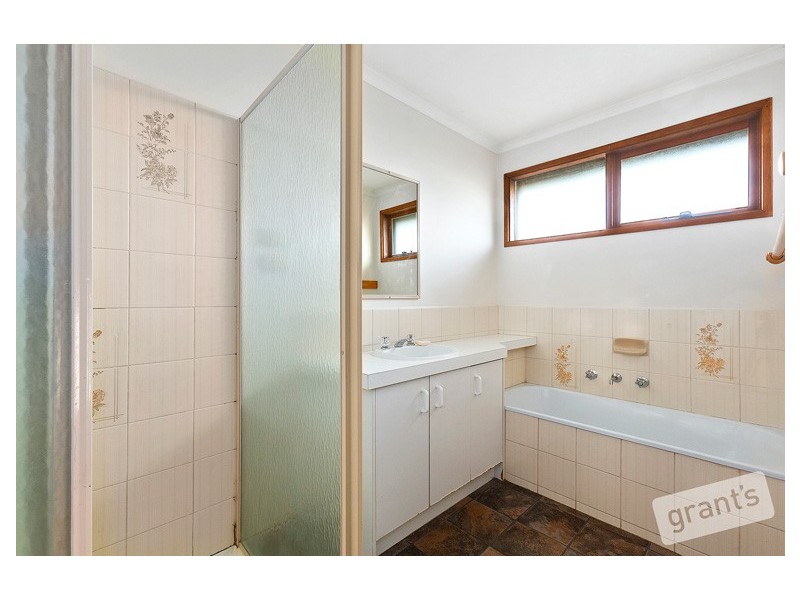 13 Cyprus Place, Pakenham VIC 3810