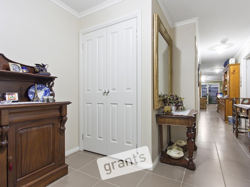 18 Discovery Street, Pakenham VIC 3810