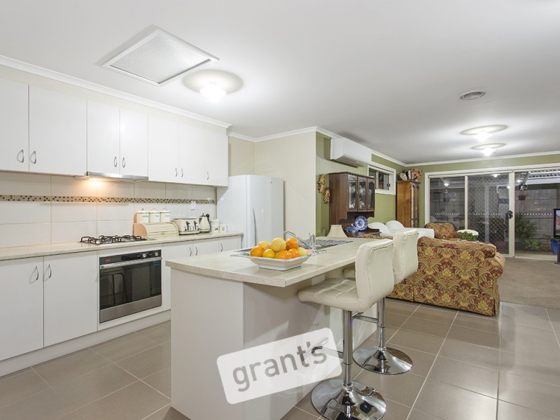 18 Discovery Street, Pakenham VIC 3810