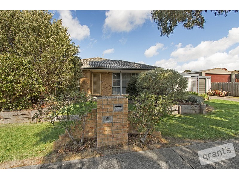 43 Barrington Drive, Pakenham VIC 3810