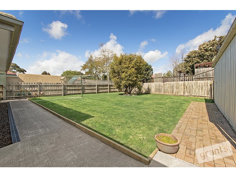 43 Barrington Drive, Pakenham VIC 3810