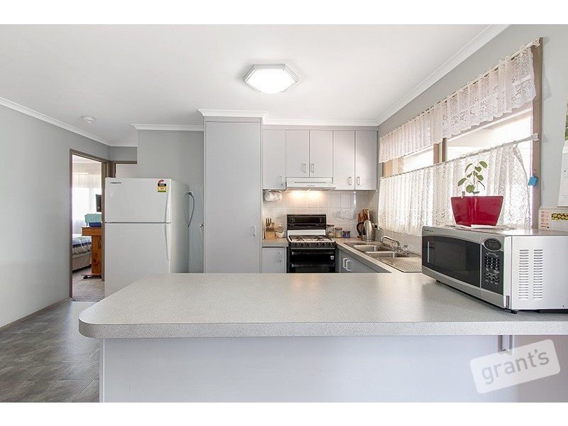 43 Barrington Drive, Pakenham VIC 3810