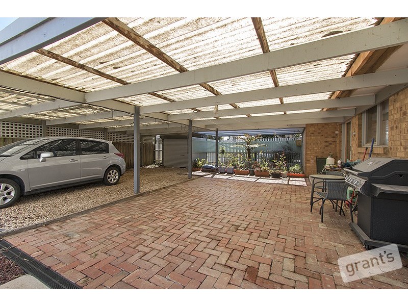 43 Barrington Drive, Pakenham VIC 3810