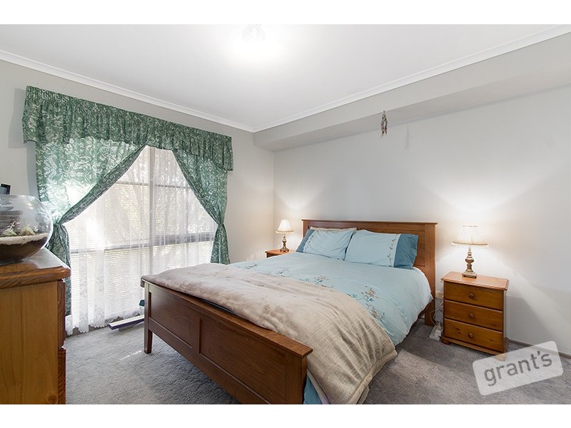 43 Barrington Drive, Pakenham VIC 3810