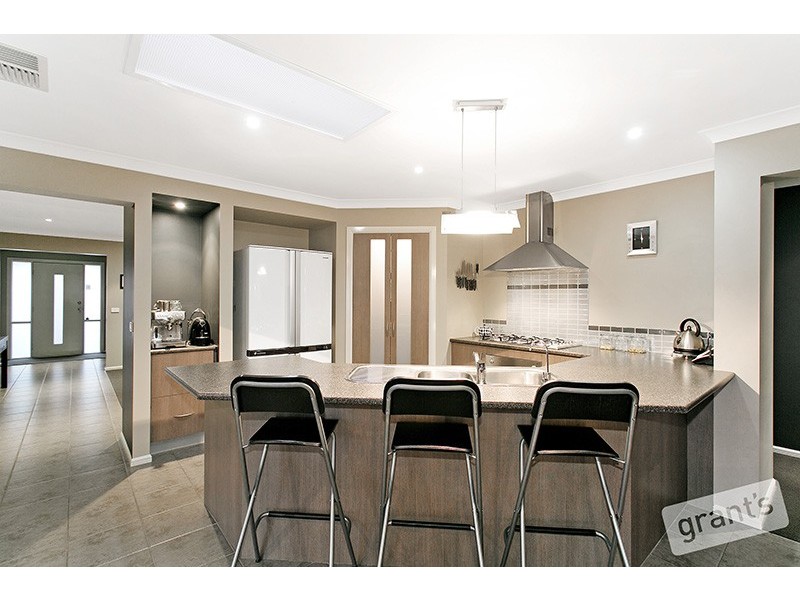 9 Drysdale Street, Pakenham VIC 3810