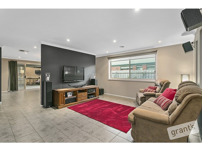 9 Drysdale Street, Pakenham VIC 3810