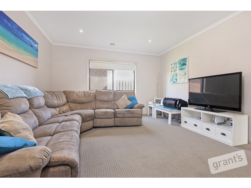 34 Freeman Drive, Pakenham VIC 3810