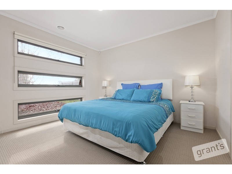 34 Freeman Drive, Pakenham VIC 3810