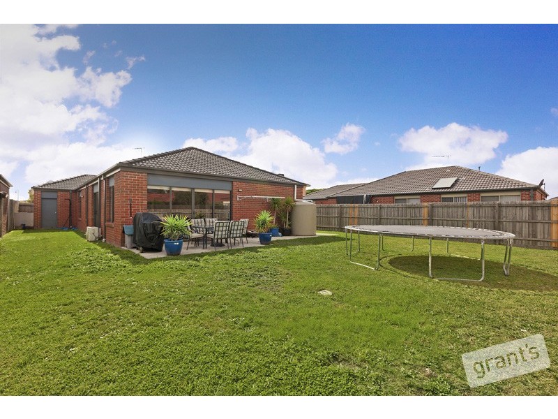34 Freeman Drive, Pakenham VIC 3810