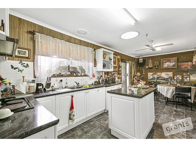 11 Station Street, Officer VIC 3809