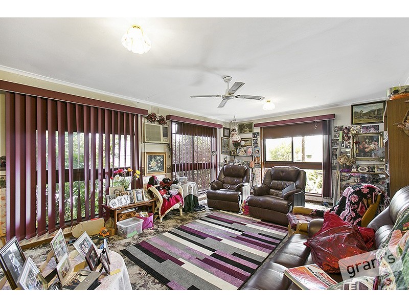 11 Station Street, Officer VIC 3809