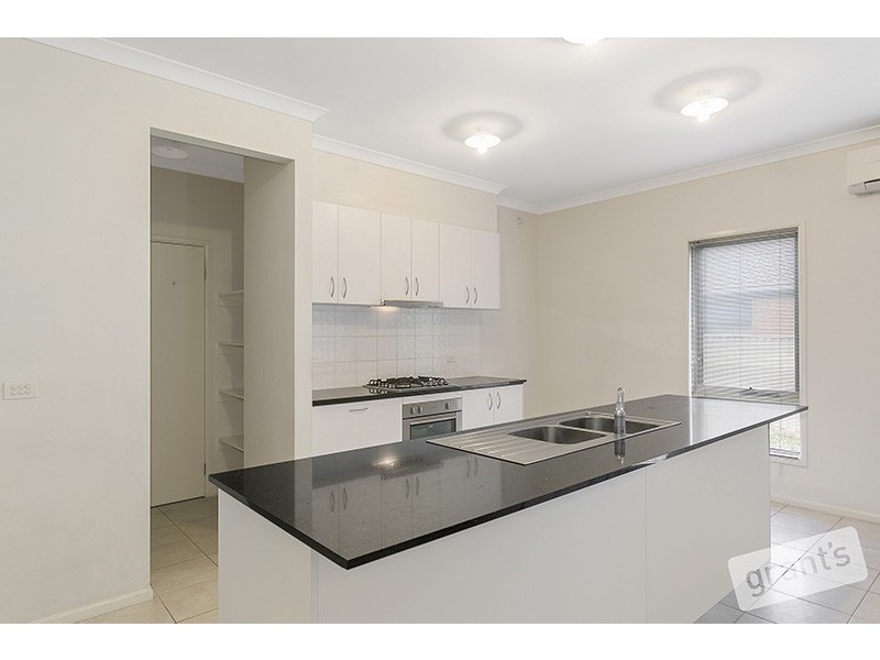 8 Murchison Link, Pakenham VIC 3810