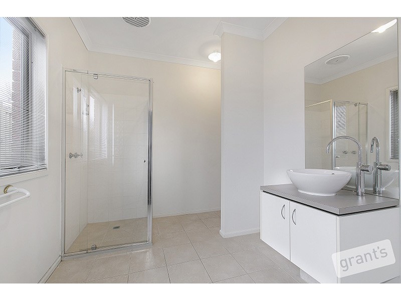 8 Murchison Link, Pakenham VIC 3810