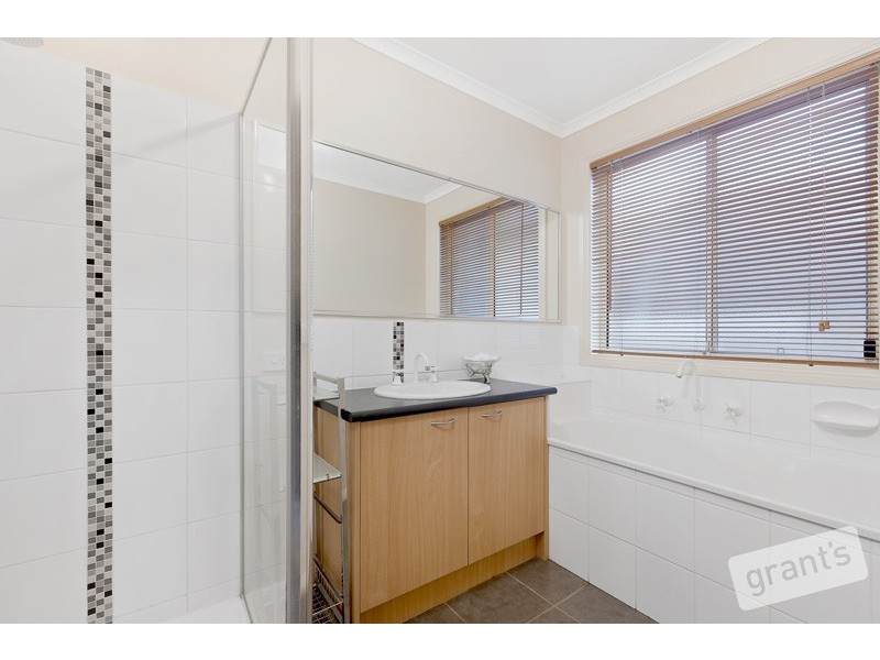 30 Shetland Court, Pakenham VIC 3810