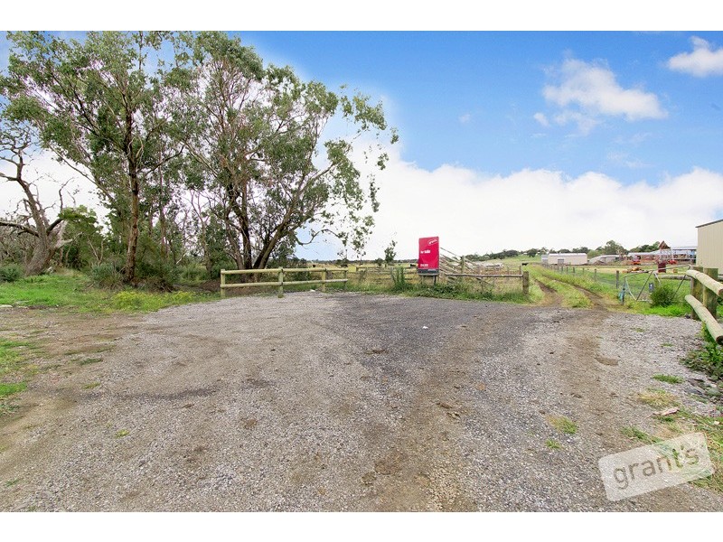 130 McNamara Road, Bunyip VIC 3815