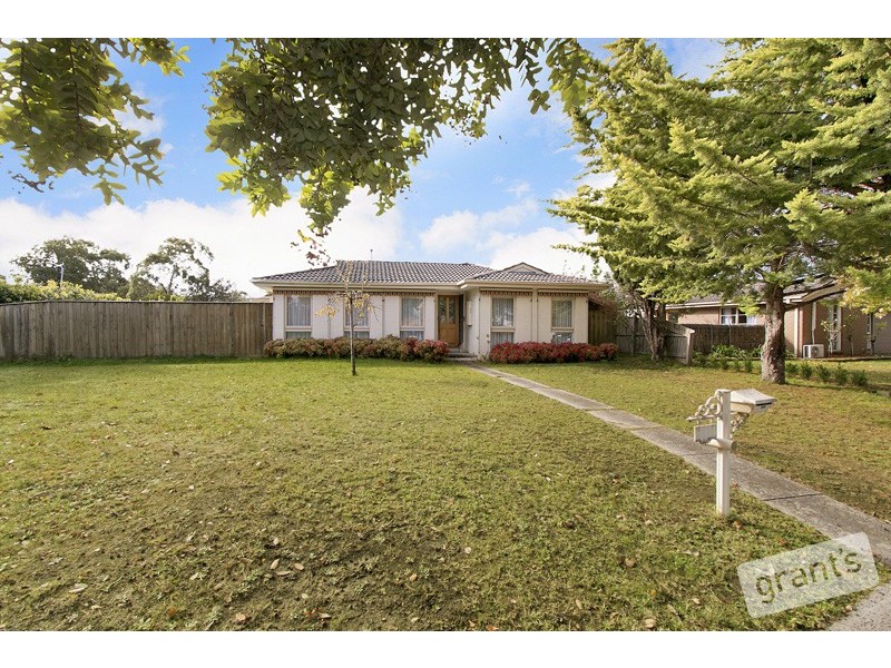 6 Cheviot Avenue, Berwick VIC 3806