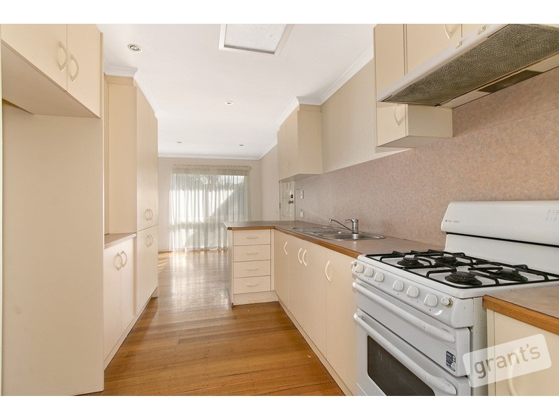 6 Cheviot Avenue, Berwick VIC 3806