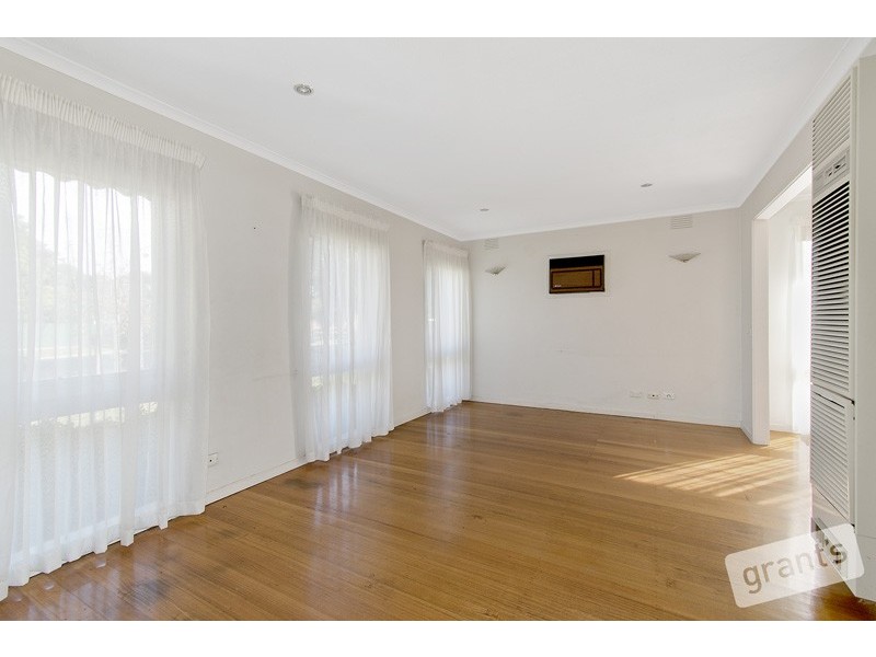 6 Cheviot Avenue, Berwick VIC 3806