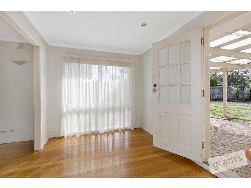 6 Cheviot Avenue, Berwick VIC 3806