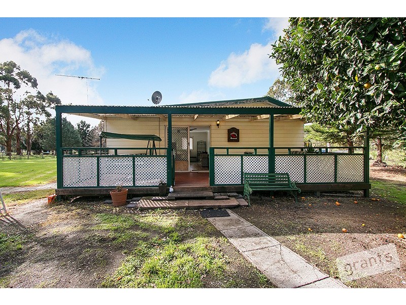 1365 Bunyip River Road, Iona VIC 3815