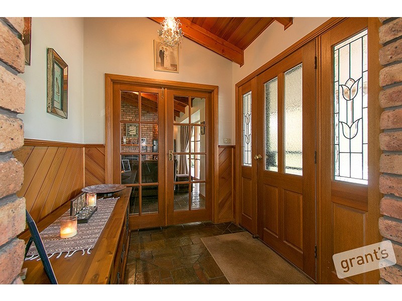 1365 Bunyip River Road, Iona VIC 3815