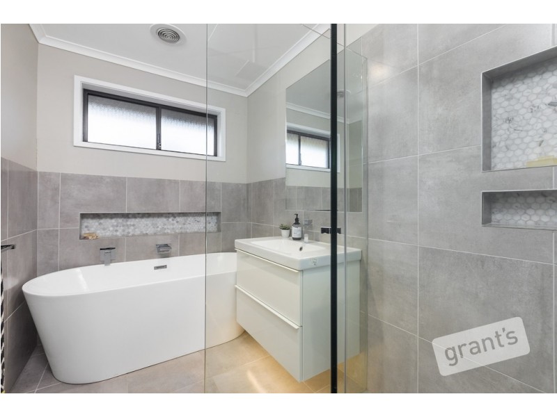 1/67 Cheviot Avenue, Berwick VIC 3806