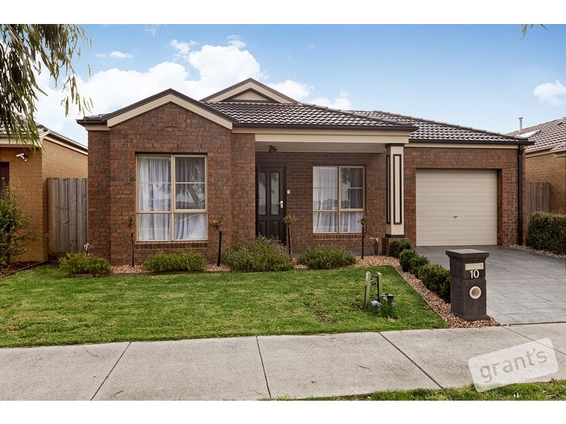 10 Lagoon Row, Officer VIC 3809
