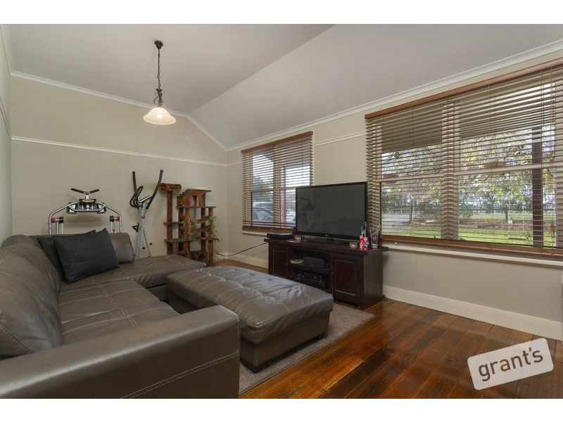 190 Thirteen Mile Road, Garfield VIC 3814