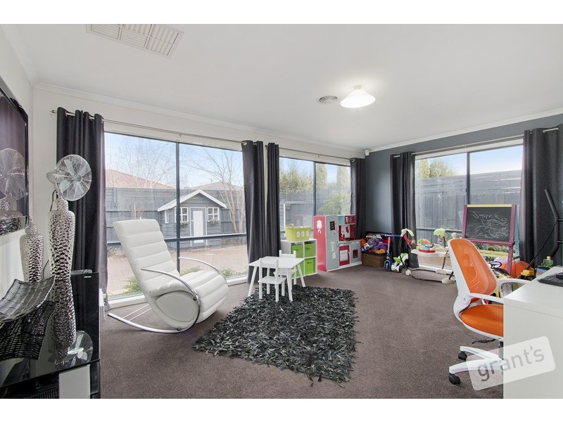 47 Grand Arch Way, Berwick VIC 3806