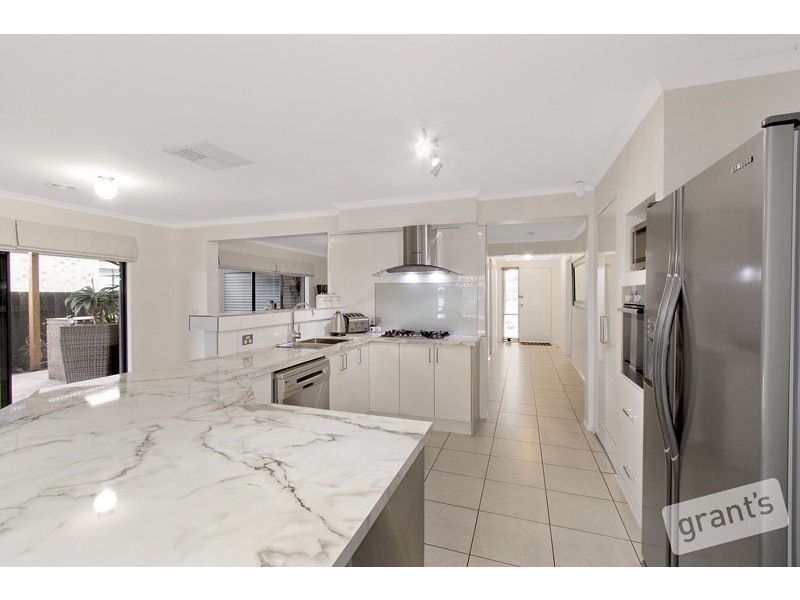 47 Grand Arch Way, Berwick VIC 3806