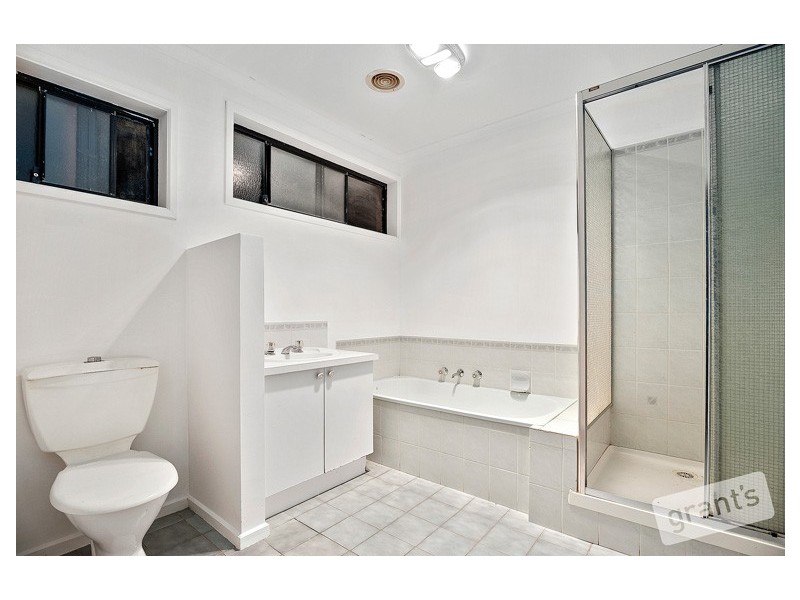 1 Stephanie Close, Ferntree Gully VIC 3156