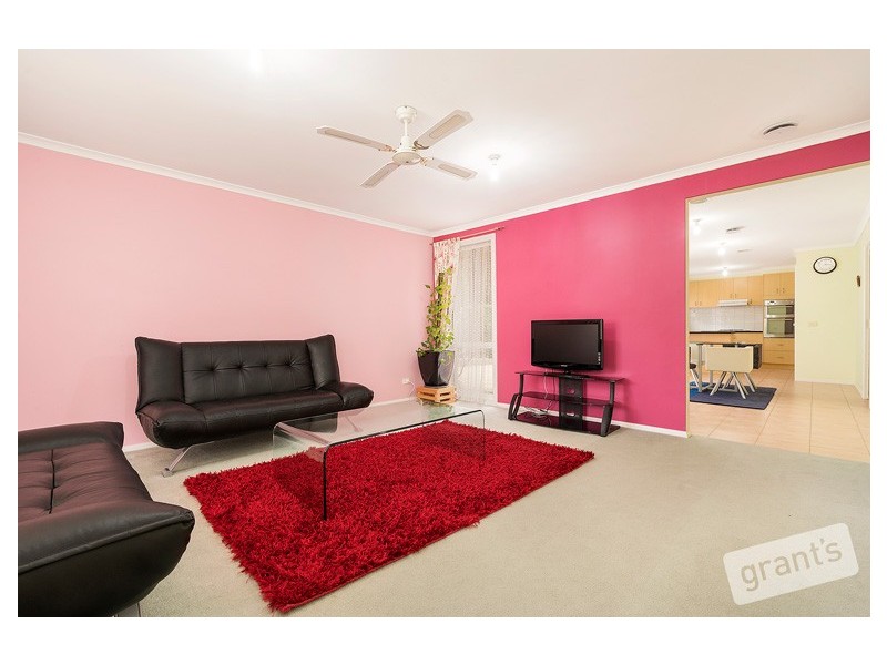 10 Ebony Drive, Pakenham VIC 3810