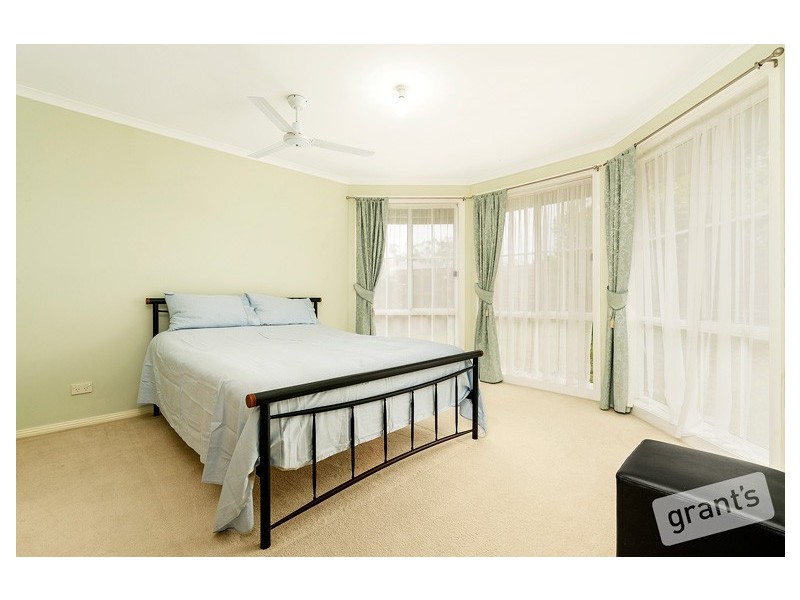 10 Ebony Drive, Pakenham VIC 3810