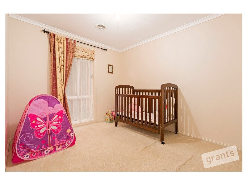 10 Ebony Drive, Pakenham VIC 3810