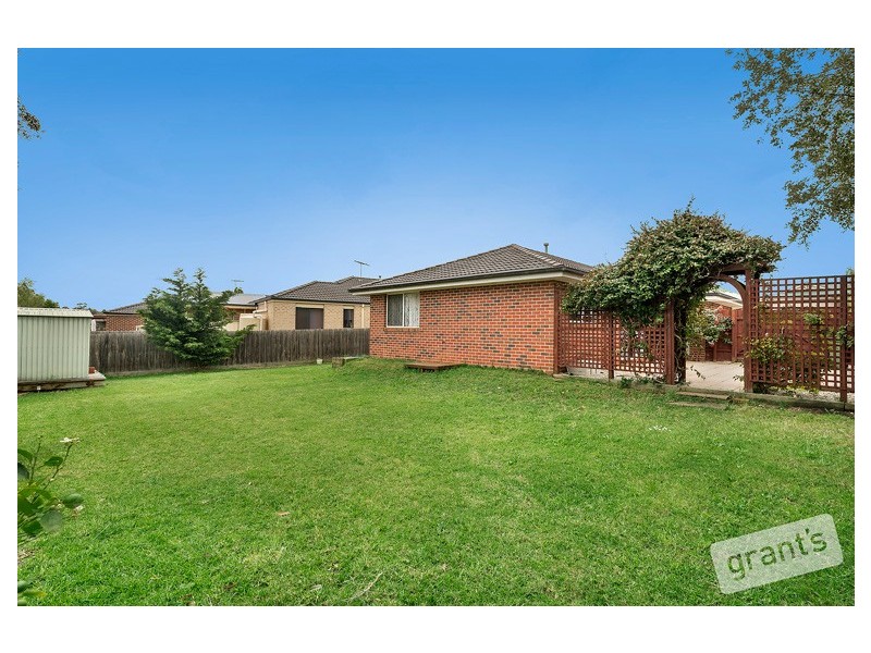 10 Ebony Drive, Pakenham VIC 3810