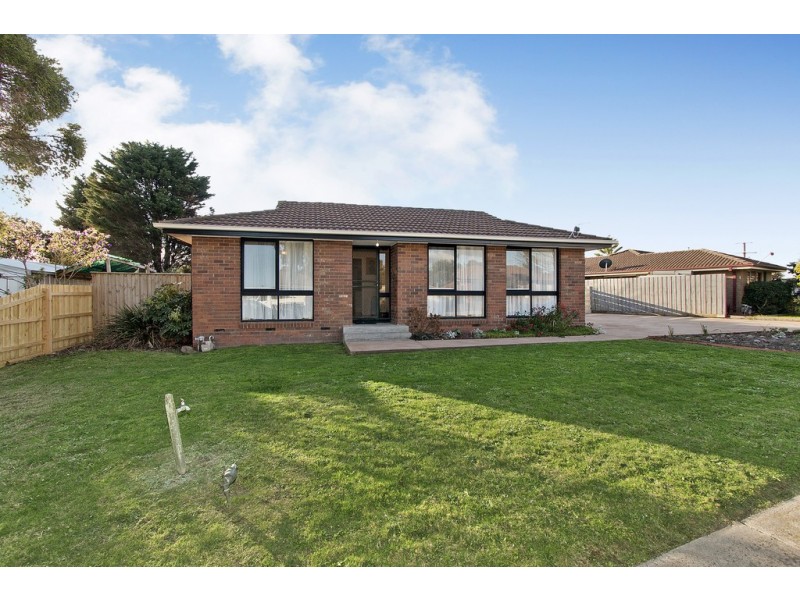 9 Kerrison Drive, Hampton Park VIC 3976