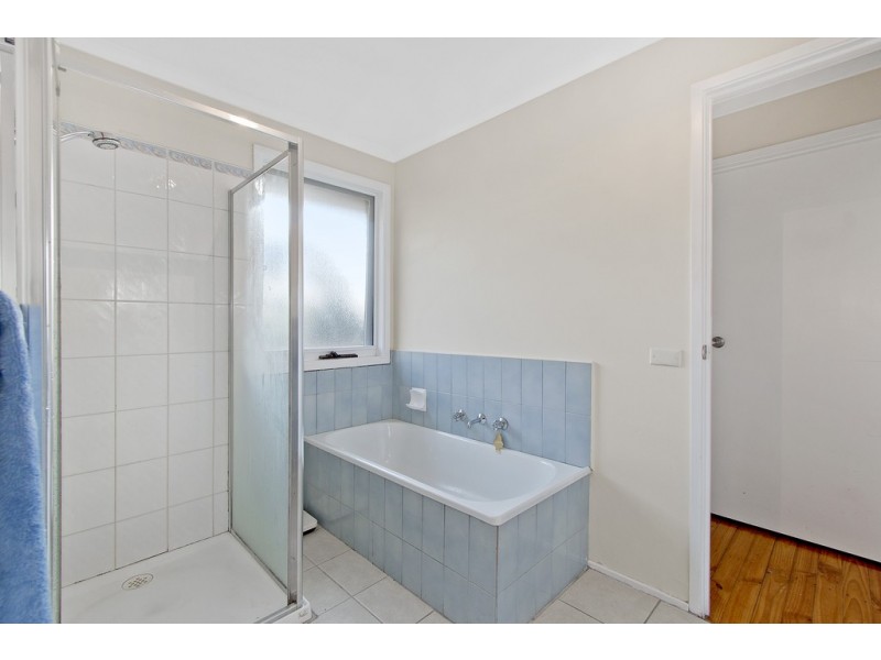 9 Kerrison Drive, Hampton Park VIC 3976