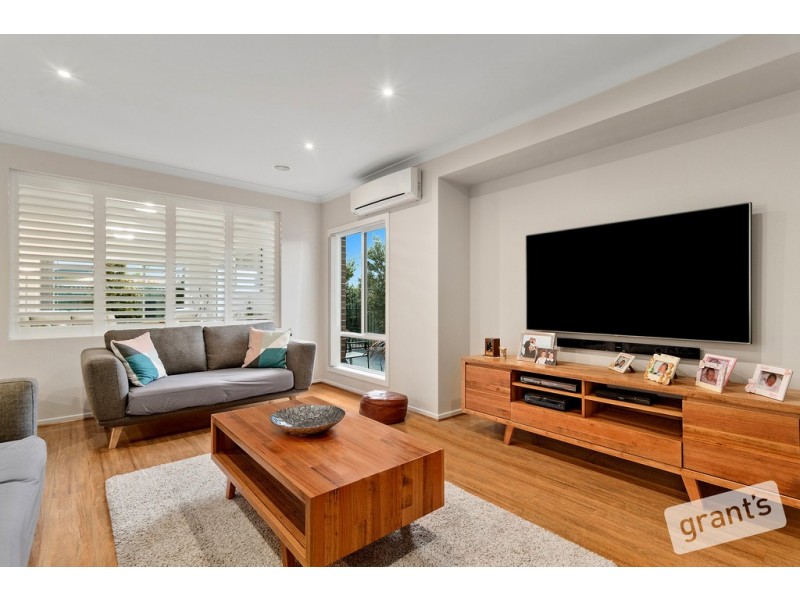 16 Dusseldorp Avenue, Pakenham VIC 3810