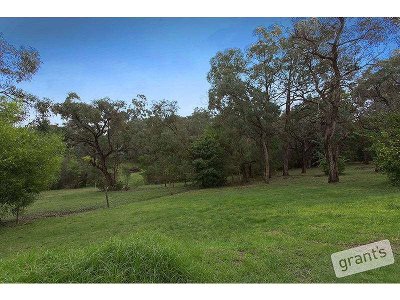 21 Manoora Road, Maryknoll VIC 3812