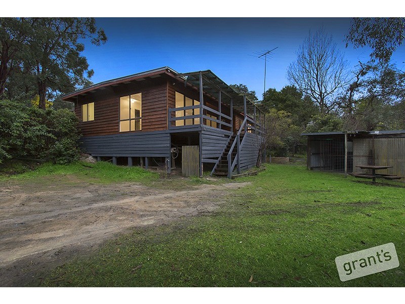 21 Manoora Road, Maryknoll VIC 3812