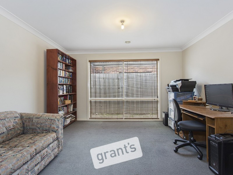 49 Belvedere Drive, Pakenham VIC 3810