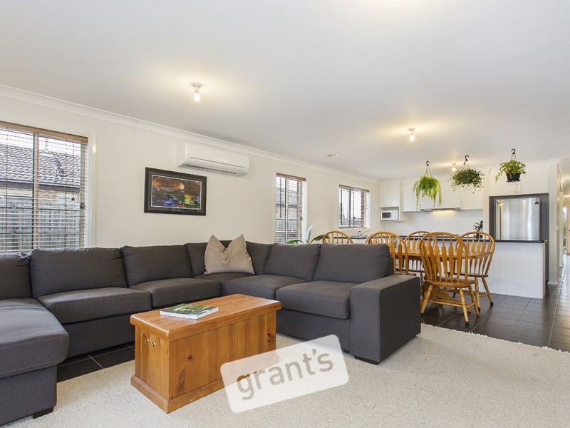 49 Belvedere Drive, Pakenham VIC 3810