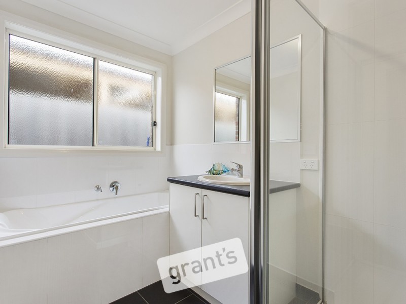 49 Belvedere Drive, Pakenham VIC 3810