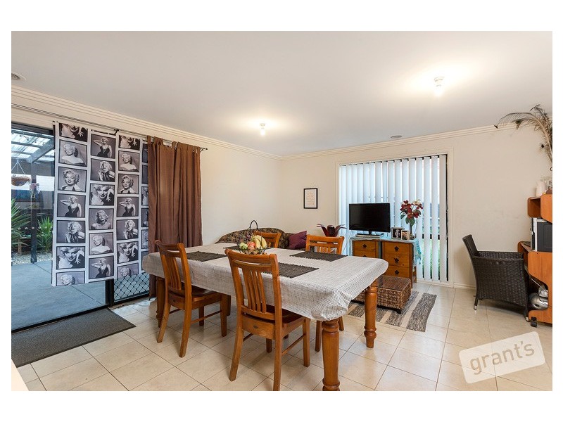 7 Oberon Place, Drouin VIC 3818